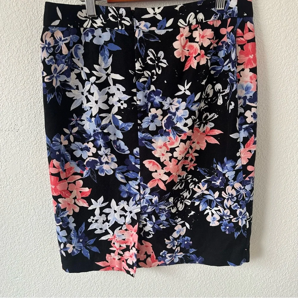 Talbots Black and‎ Floral Skirt Pink 8P